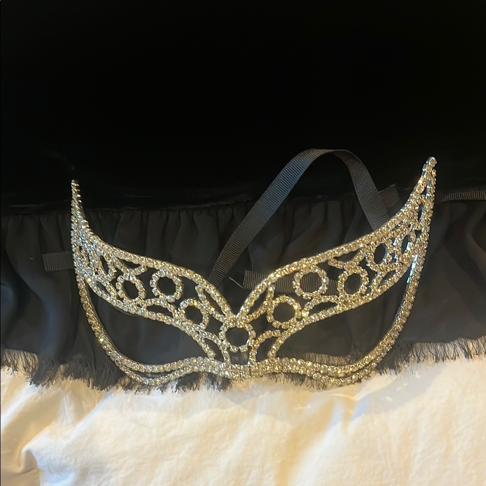 Crystal rhinestone masquerade mask.